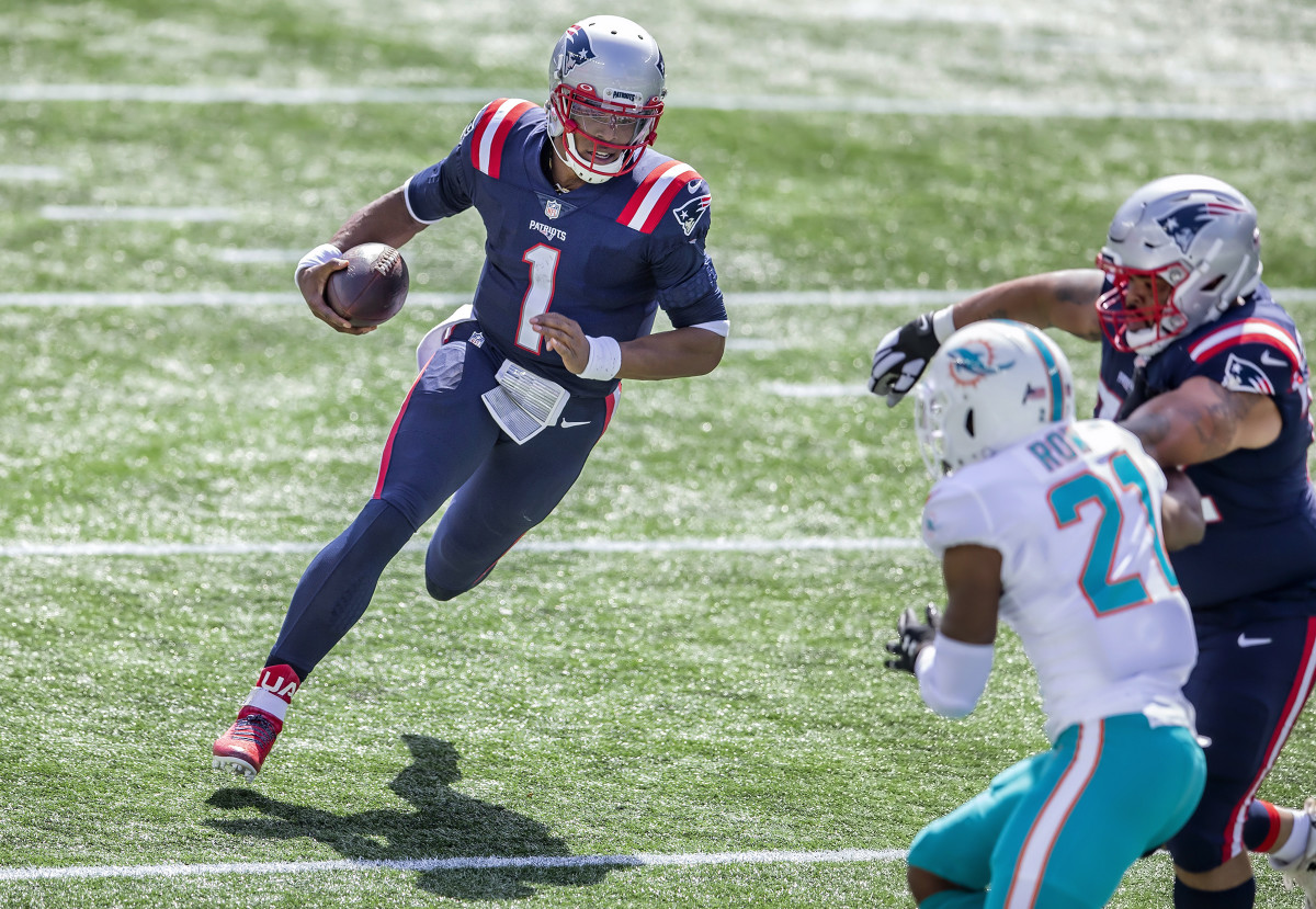 cam-newton-new-england-patriots-running